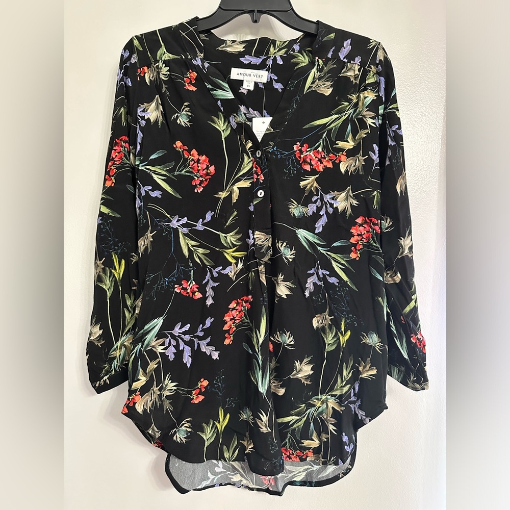 NWT Amour Vert Black Floral High Low Blouse